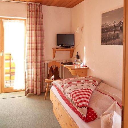 Hotel Landhaus Bergleben Oberstdorf Habitación foto