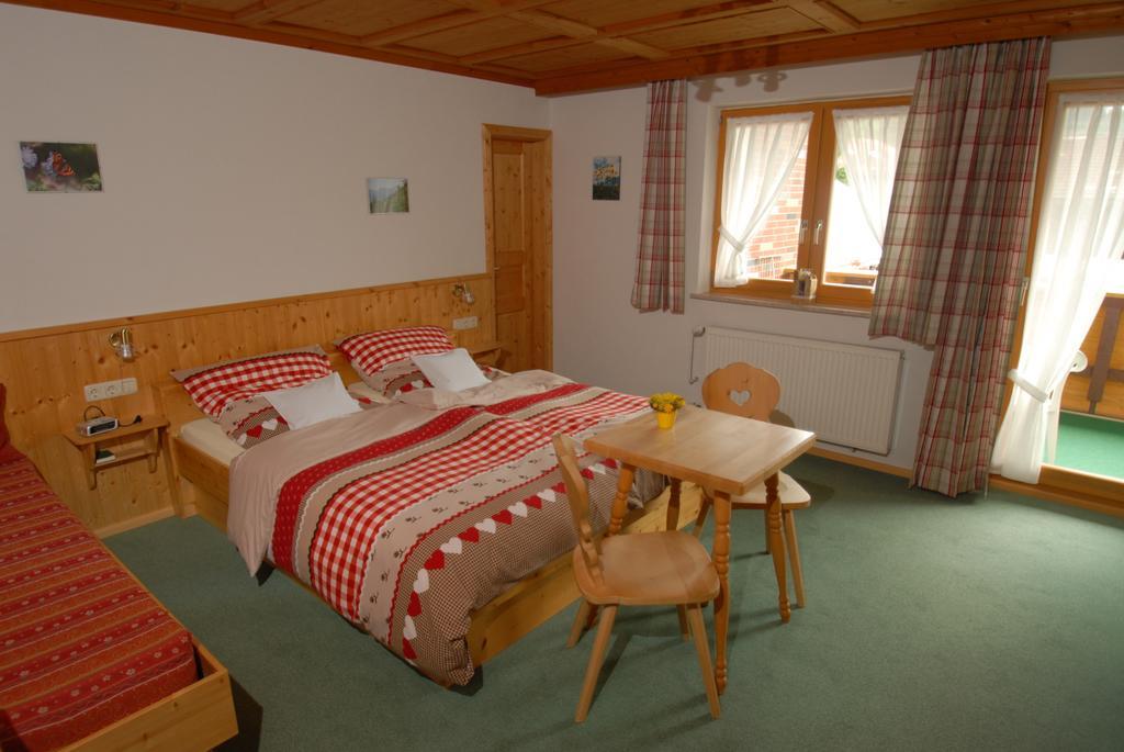 Hotel Landhaus Bergleben Oberstdorf Habitación foto